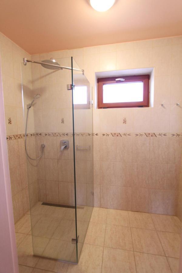 Velence Lake Apartman Gárdony Exteriör bild